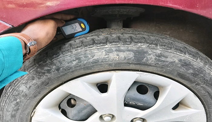 2016 Hyundai Grand i10 SPORTZ 1.2 KAPPA VTVT, Petrol, Manual, 27,889 km, tyre