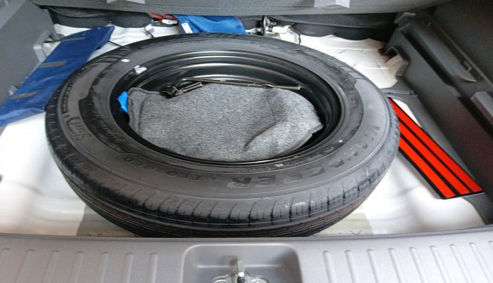 2024 Hyundai Creta SX 1.5 PETROL, Petrol, Manual, 20,803 km, tyre