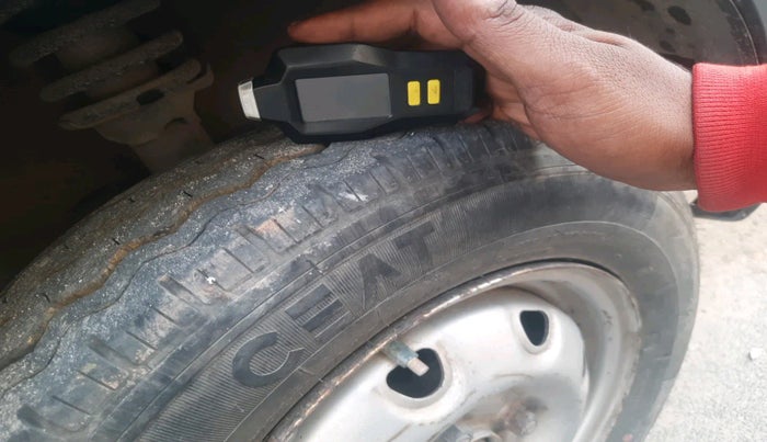 2010 Maruti Eeco 5 STR, Petrol, Manual, 80,985 km, tyre