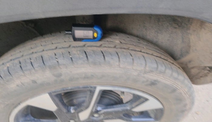 2023 Tata PUNCH ACCOMPLISHED AMT, Petrol, Automatic, 28,184 km, tyre