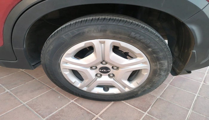 2022 KIA SONET HTK PLUS 1.0 IMT, Petrol, Manual, 28,509 km, tyre