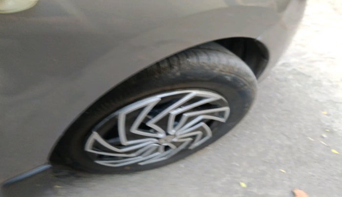 2019 Maruti Celerio VXI CNG, Petrol, Manual, 32,128 km, tyre