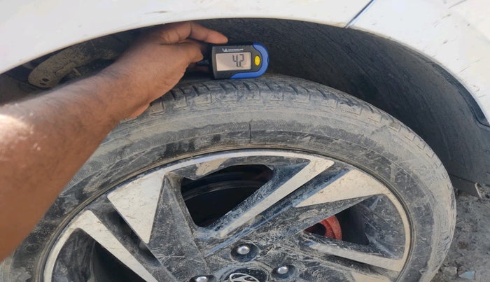 2023 Hyundai NEW I20 ASTA 1.2 MT, Petrol, Manual, 38,975 km, tyre