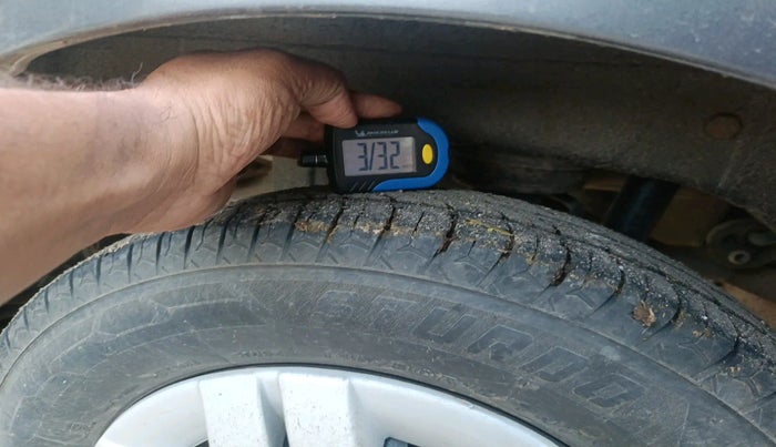 2015 Maruti Alto 800 LXI, Petrol, Manual, 79,291 km, tyre