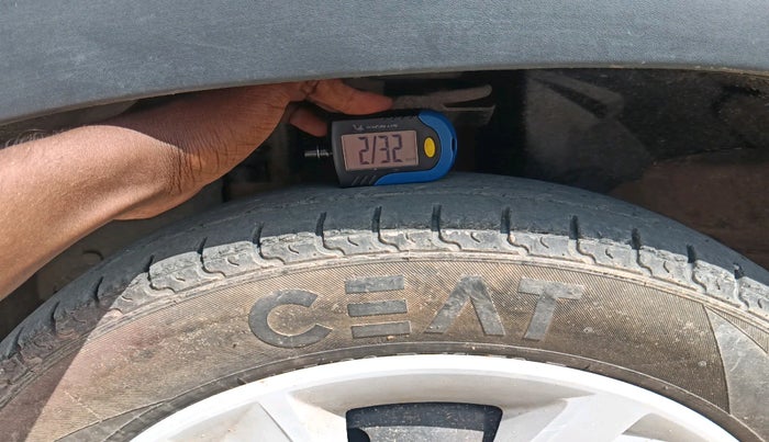 2019 Renault Kwid RXT 1.0 AMT (O), Petrol, Automatic, 46,372 km, tyre