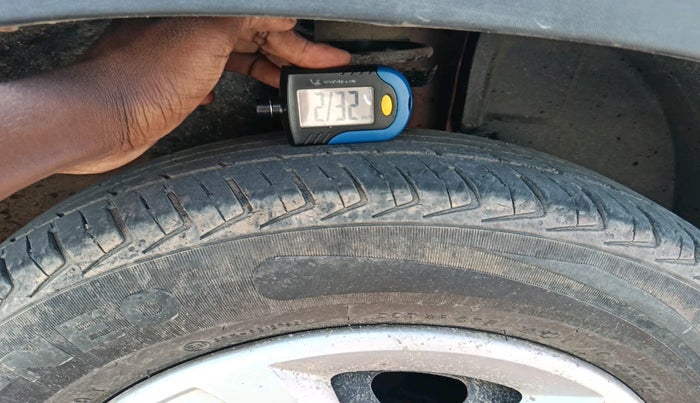 2019 Renault Kwid RXT 1.0 AMT (O), Petrol, Automatic, 46,372 km, tyre