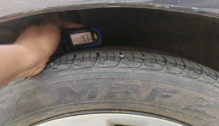 2016 Maruti Ertiga VXI CNG, Petrol, Manual, 1,13,581 km, tyre