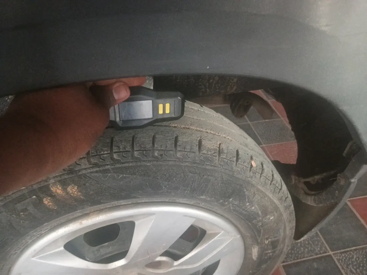2015 Renault Kwid RXL, Petrol, Manual, 70,061 km, tyre