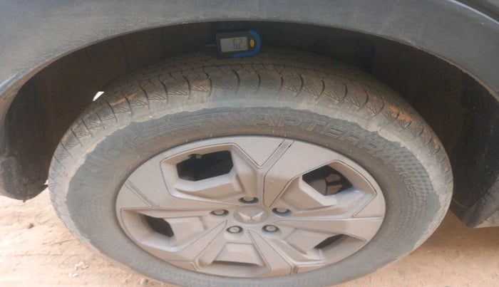 2024 Mahindra XUV 3XO MX3 Pro 1.2 L TCMPFI AT, Petrol, Automatic, 16,575 km, tyre