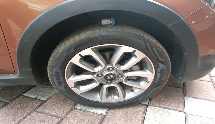 2015 Hyundai i20 Active 1.2 S, Petrol, Manual, 40,393 km, tyre