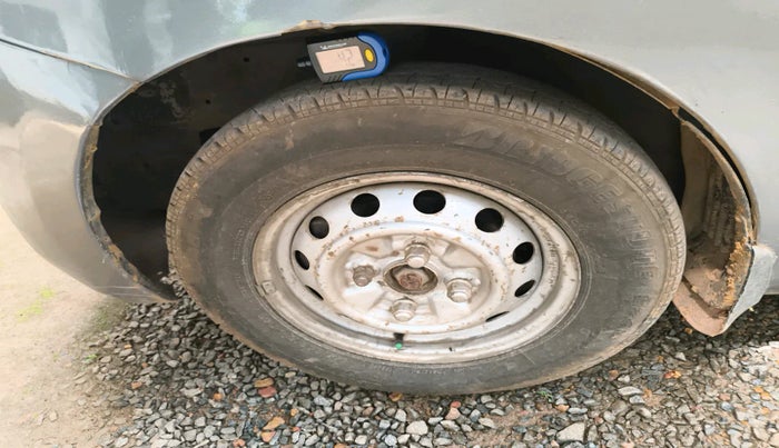 2012 Hyundai Eon ERA +, Petrol, Manual, 74,193 km, tyre