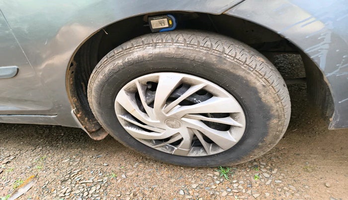2012 Hyundai Eon ERA +, Petrol, Manual, 74,193 km, tyre