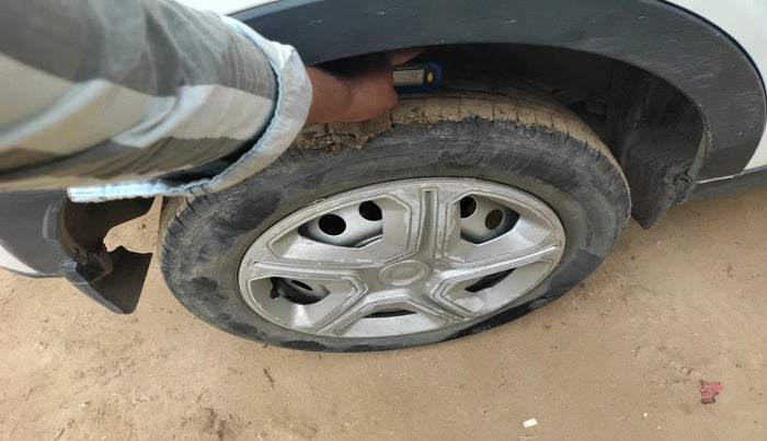 2023 Tata NEXON XE PETROL, Petrol, Manual, 16,549 km, tyre