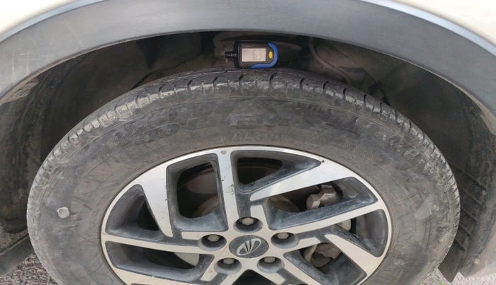 2022 Mahindra XUV300 W8 (O) 1.2 PETROL, Petrol, Manual, 35,464 km, tyre