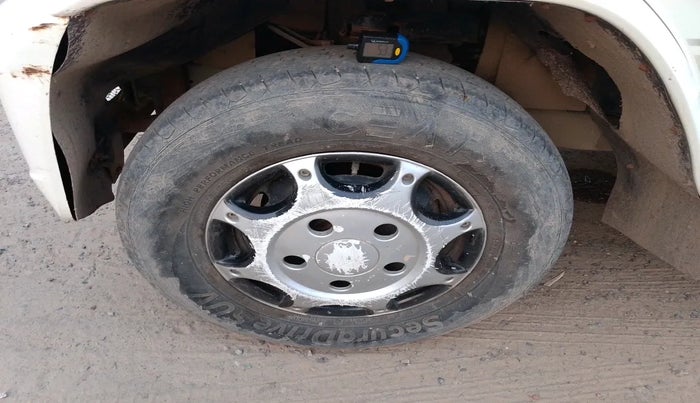 2023 Mahindra Bolero B6, Diesel, Manual, 26,975 km, tyre