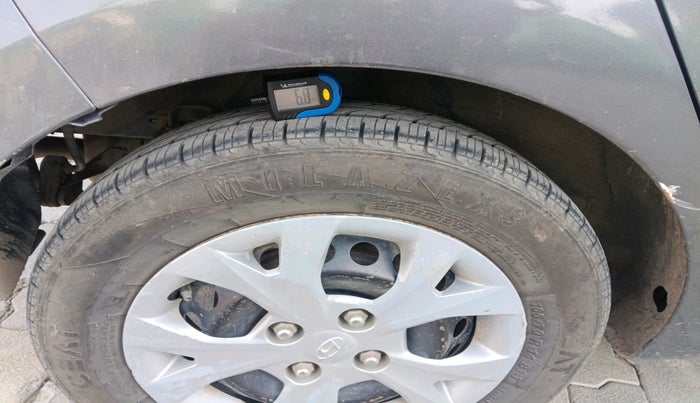 2016 Hyundai Grand i10 SPORTZ 1.2 KAPPA VTVT, Petrol, Manual, 1,41,437 km, tyre