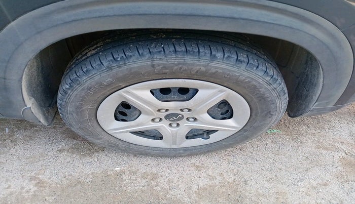 2023 KIA SELTOS HTK 1.5 PETROL, Petrol, Manual, 23,143 km, tyre