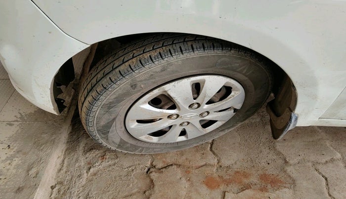 2011 Hyundai i10 ASTA 1.2, Petrol, Manual, 1,27,451 km, tyre