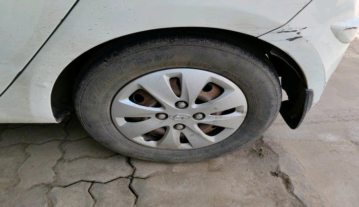 2011 Hyundai i10 ASTA 1.2, Petrol, Manual, 1,27,451 km, tyre