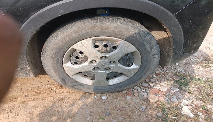 2021 Mahindra XUV300 W6 1.5 Diesel, Diesel, Manual, 65,417 km, tyre