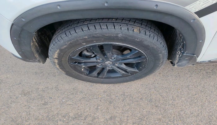 2018 Maruti Vitara Brezza ZDI, Diesel, Manual, 1,07,402 km, tyre