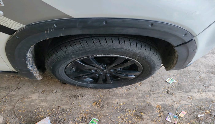 2018 Maruti Vitara Brezza ZDI, Diesel, Manual, 1,07,402 km, tyre