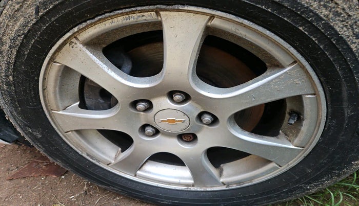 2010 Chevrolet Cruze LT, Diesel, Manual, 99,515 km, tyre