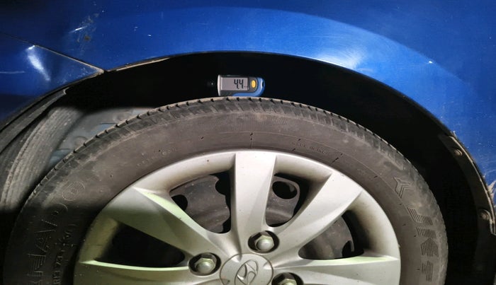 2013 Hyundai Eon MAGNA +, Petrol, Manual, 52,419 km, tyre