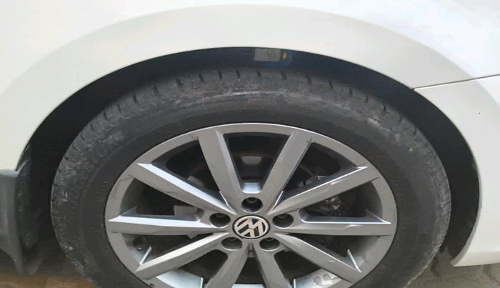 2019 Volkswagen Vento 1.2 TSI HIGHLINE PLUS AT, Petrol, Automatic, 30,000 km, tyre