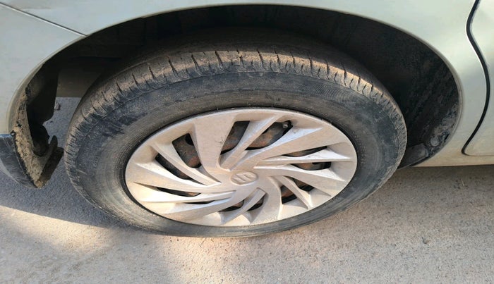 2021 Maruti Ertiga VXI SHVS, Petrol, Manual, 38,785 km, tyre