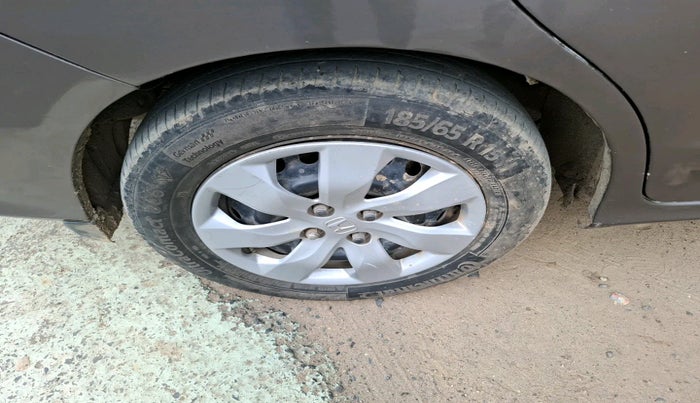 2015 Honda Mobilio 1.5L I-DTEC S, Diesel, Manual, 1,23,222 km, tyre