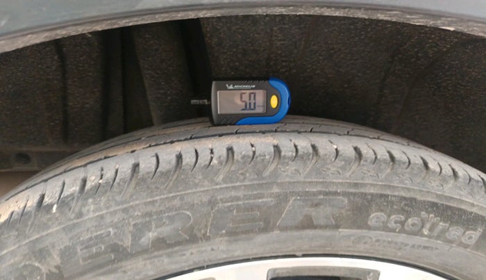 2022 Maruti XL6 ALPHA AT, Petrol, Automatic, 53,659 km, tyre