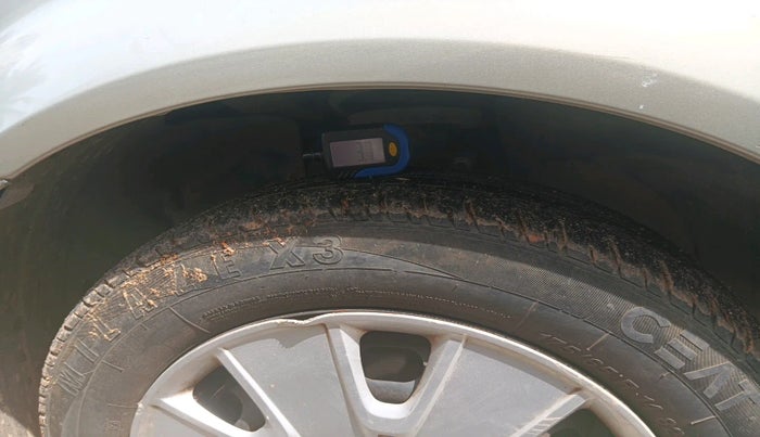 2011 Ford Fiesta EXI 1.4 DIESEL, Diesel, Manual, 1,03,118 km, tyre