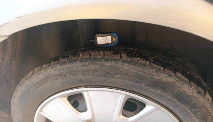 2011 Ford Fiesta EXI 1.4 DIESEL, Diesel, Manual, 1,03,118 km, tyre