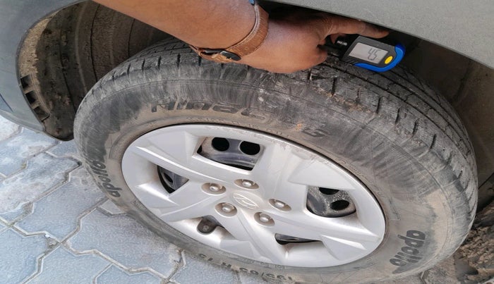 2020 Hyundai VENUE S 1.2, Petrol, Manual, 47,801 km, tyre