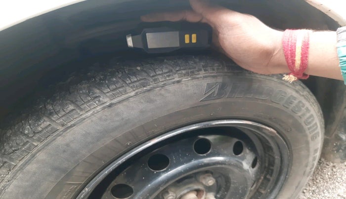 2011 Maruti Swift VDI, Diesel, Manual, 1,29,603 km, tyre