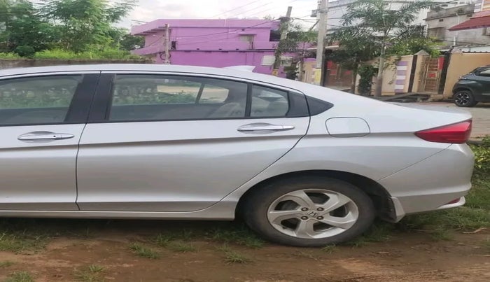 2015 Honda City 1.5L I-DTEC VX, Diesel, Manual, 1,81,175 km, tyre