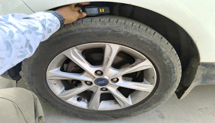 2018 Ford Ecosport TITANIUM 1.5L DIESEL, Diesel, Manual, 10,06,500 km, tyre