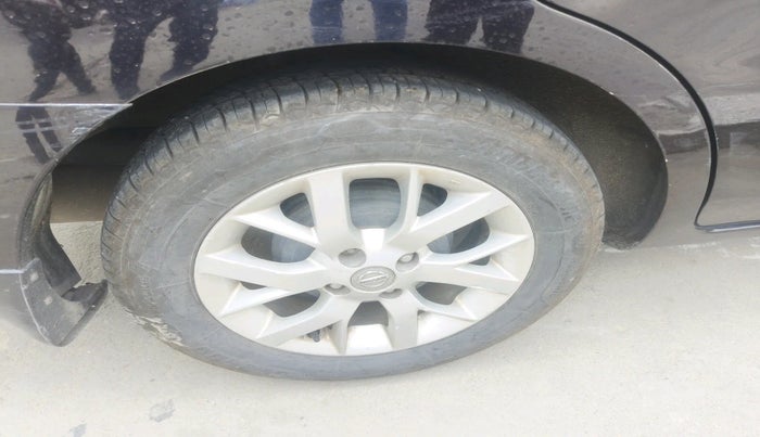 2018 Nissan Sunny XV CVT, Petrol, Automatic, 74,663 km, tyre