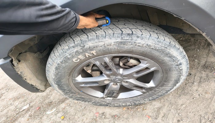 2023 Mahindra Thar LX D AT 4WD HT, Diesel, Automatic, 36,269 km, tyre