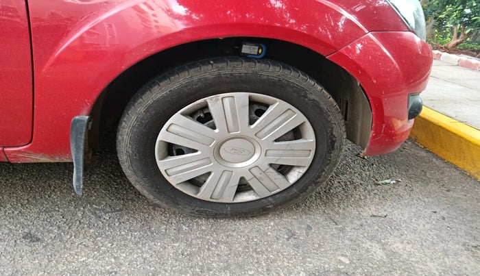 2011 Ford Figo EXI 1.4 DIESEL, Diesel, Manual, 1,21,437 km, tyre