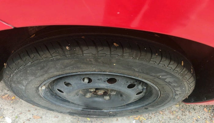 2022 Maruti Swift VXI, Petrol, Manual, 14,500 km, tyre