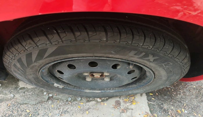 2022 Maruti Swift VXI, Petrol, Manual, 14,500 km, tyre