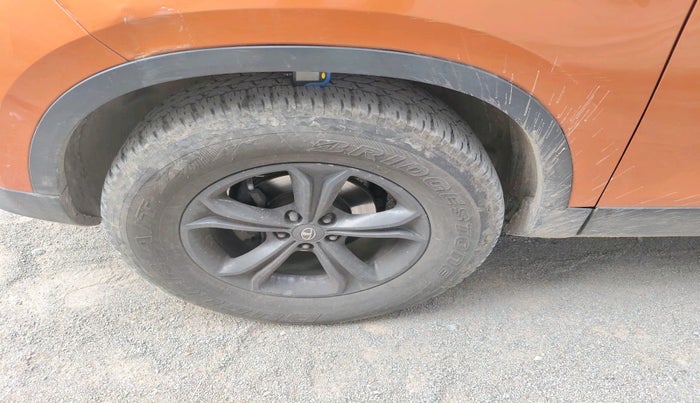 2019 Tata Harrier XZ 2.0L, Diesel, Manual, 1,06,818 km, tyre