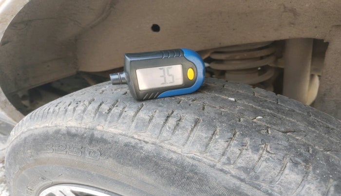 2012 Maruti Eeco 5 STR, Petrol, Manual, 1,71,132 km, tyre