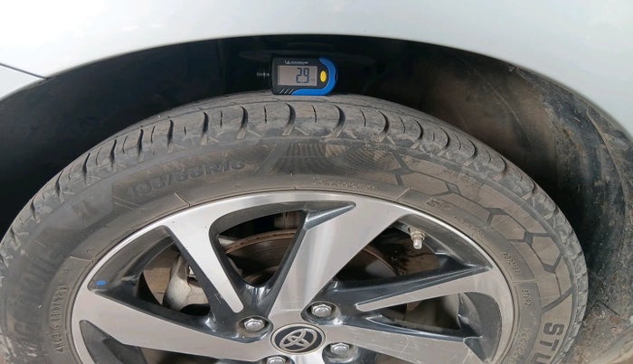 2024 Toyota Glanza V, Petrol, Manual, 1,17,912 km, tyre