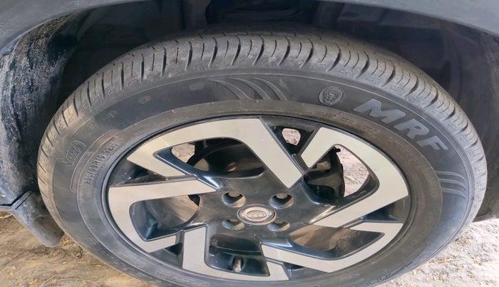 2021 Nissan MAGNITE XV EXECUTIVE, Petrol, Manual, 58,819 km, tyre