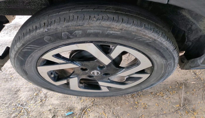 2021 Nissan MAGNITE XV EXECUTIVE, Petrol, Manual, 58,819 km, tyre