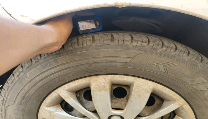 2015 Hyundai i10 SPORTZ 1.1, Petrol, Manual, 99,909 km, tyre