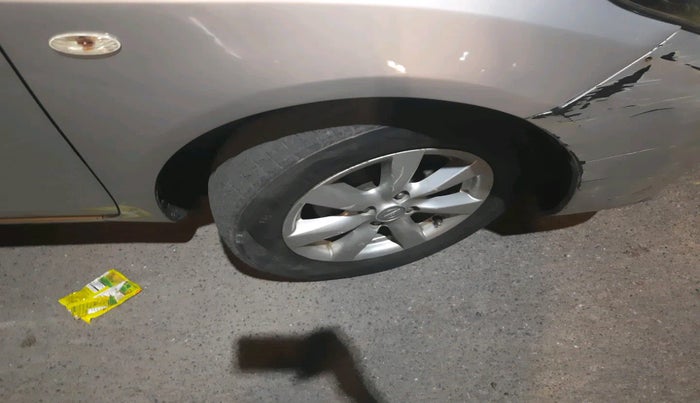 2012 Nissan Sunny XV DIESEL, Diesel, Manual, 2,47,388 km, tyre
